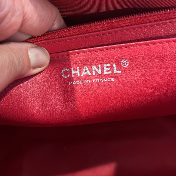 💯 Authentic Chanel Washed Caviar Maxi - Picture 11 of 16